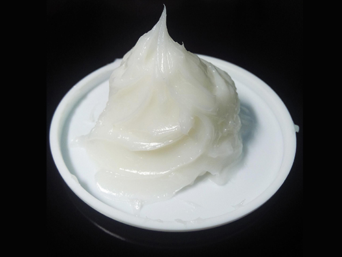選擇塑膠零件潤滑脂要考慮哪些因素呢？